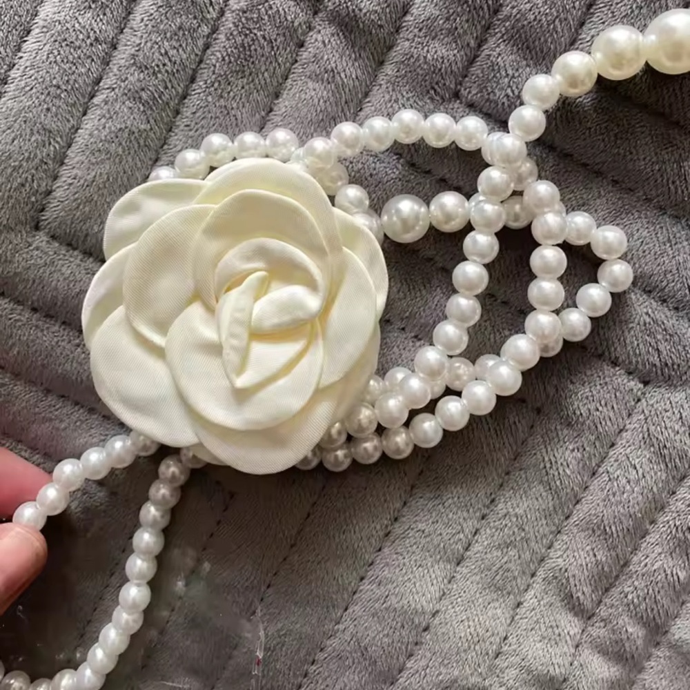 White Rose Vintage Romantic Pearl Belt - Picture 10 of 15